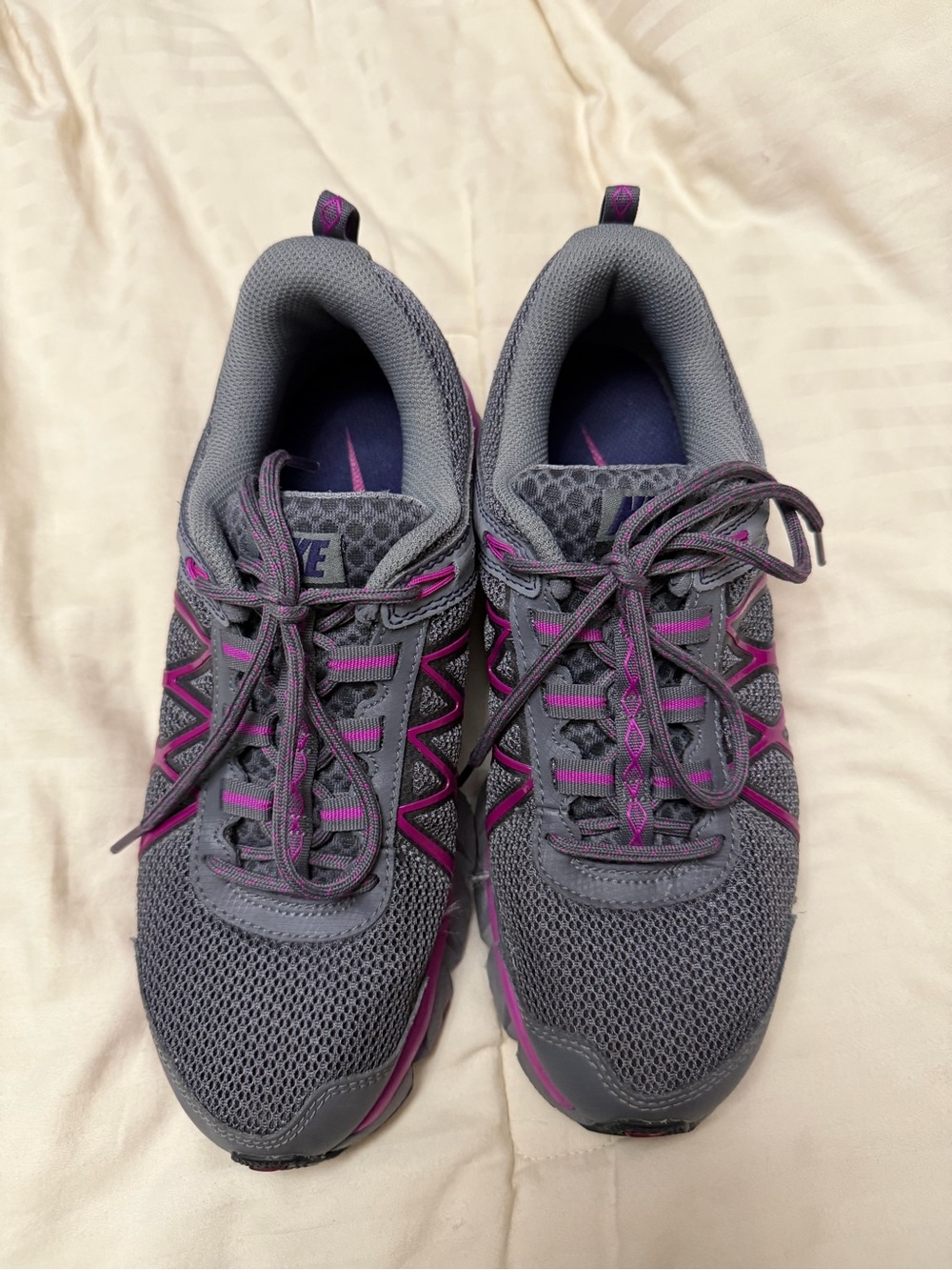 Nike Women’s Gray & Purple Athletic Running Shoes